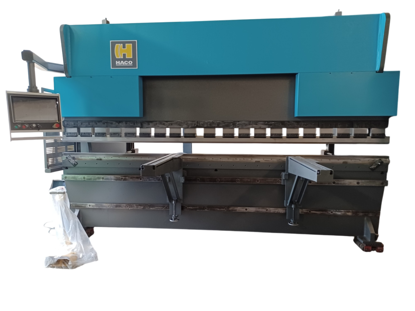 Équiper une usine avec des machines industrielles neuves adaptées aux normes européennes et exigences spécifiques de production à Clermont-Ferrand dans le département Puy-de-Dôme