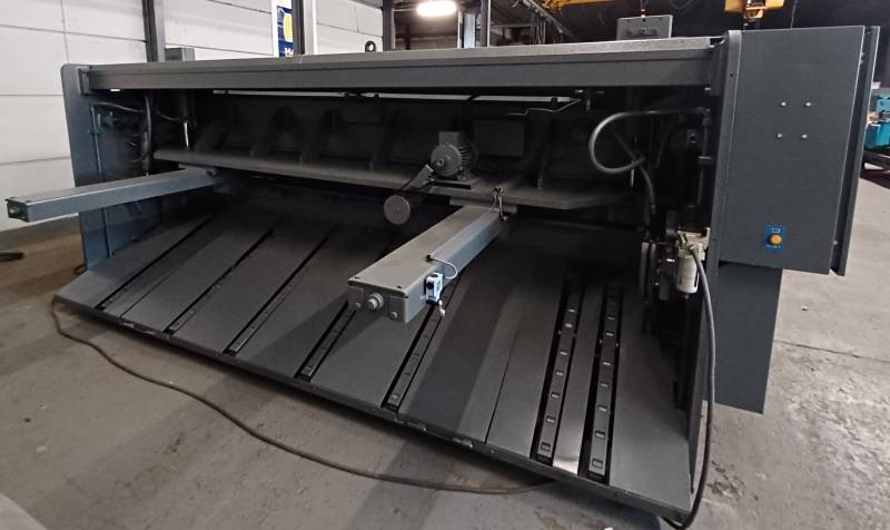 machine outil cisaillage découpe débit coupe métal occasion HACO FHAMO France