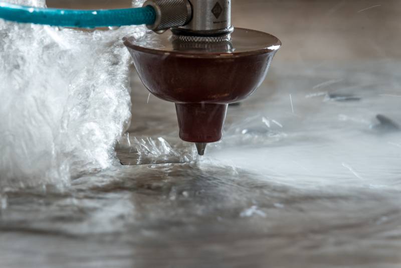 machines outils table découpe laser fibre plasma oxycoupage jet d'eau FHAMO France Grenoble 