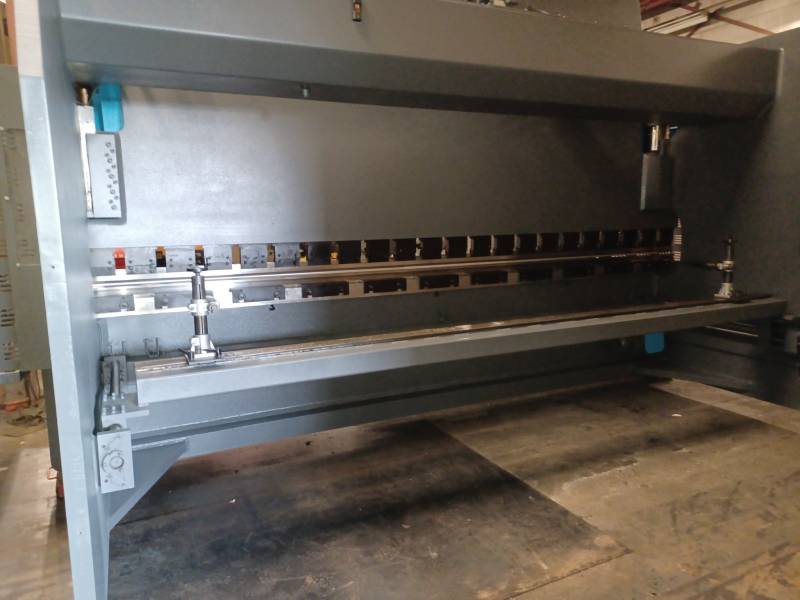 machine outil industrielle pliage tole métal occasion HACO FHAMO France