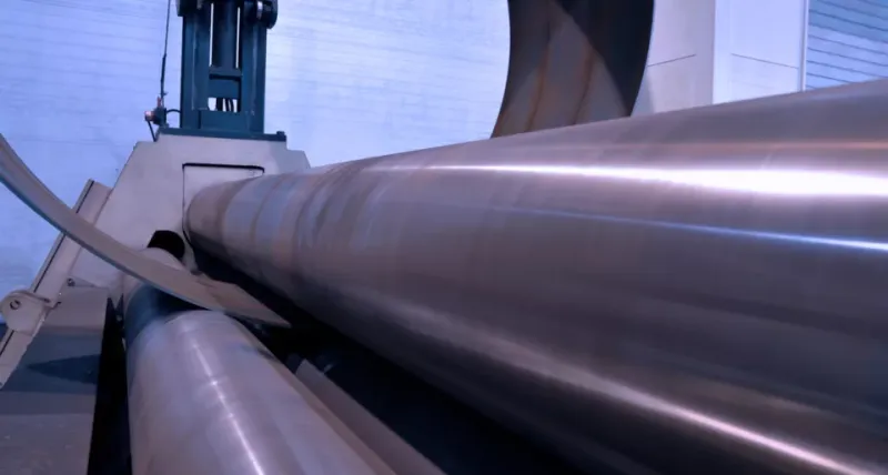 Croquage et roulage de tôle : quelles différences ? Solutions machines avec Fhamo