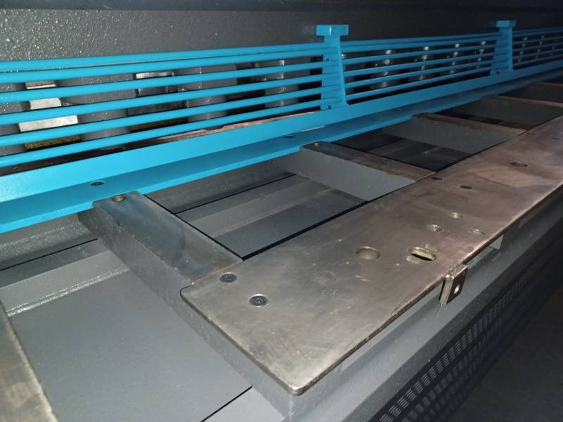 cisaille guillotine hydraulique occasion pas cher HACO FHAMO France