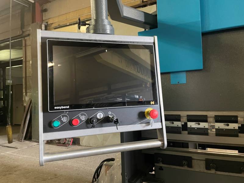 Presse plieuse hydraulique d'occasion - HACO type ERMS 30135 (n°83084) - 3,0 m x 135 T