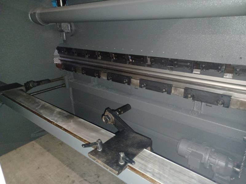 machine outil presse plieuse pliage tole occasion HACO FHAMO France 