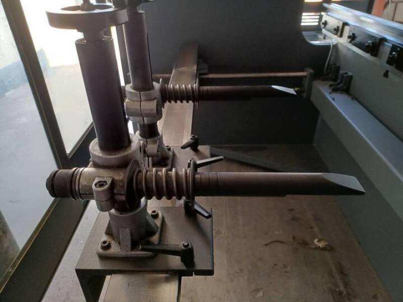 machine outil industrielle presse plieuse pliage tole occasion HACO FHAMO France 