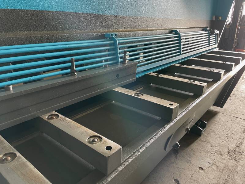 cisaille guillotine hydraulique professionnelle occasion pas cher HACO FHAMO France