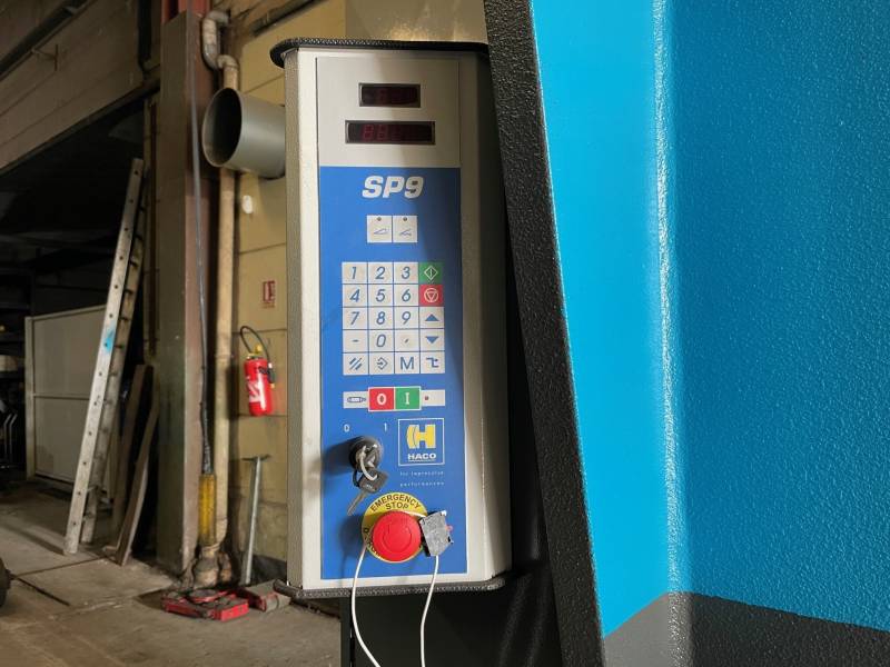 machine outil industrielle cisaillage débit couper métal acier inox occasion FHAMO HACO France