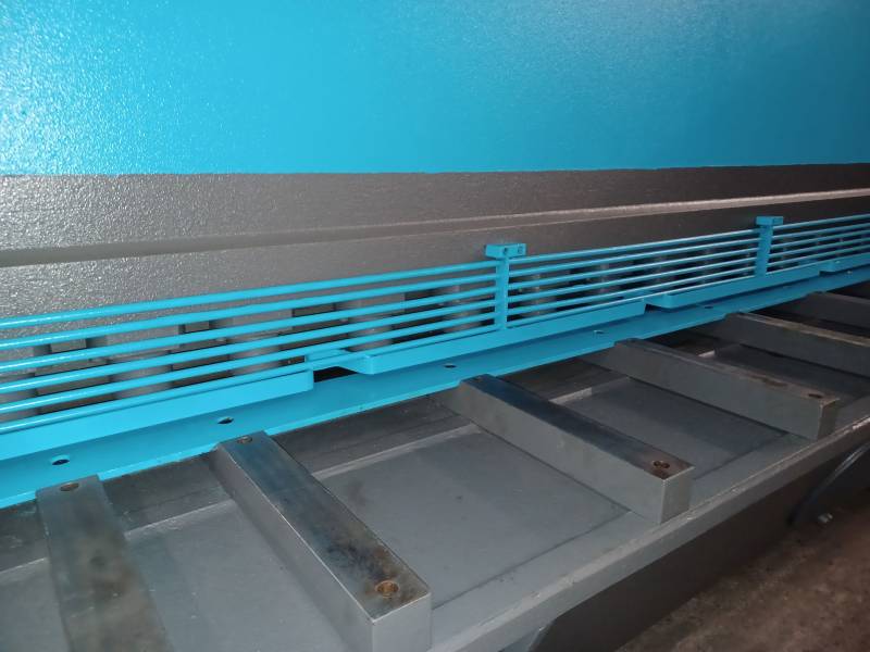 cisaille guillotine hydraulique occasion professionnelle pas cher HACO FHAMO France