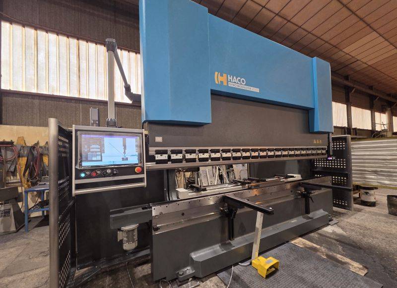 Installation réussie en Isère : FHAMO renforce la capacité de pliage de LAMBERT-JOUTY grâce à une presse plieuse HACO type SynchroMaster