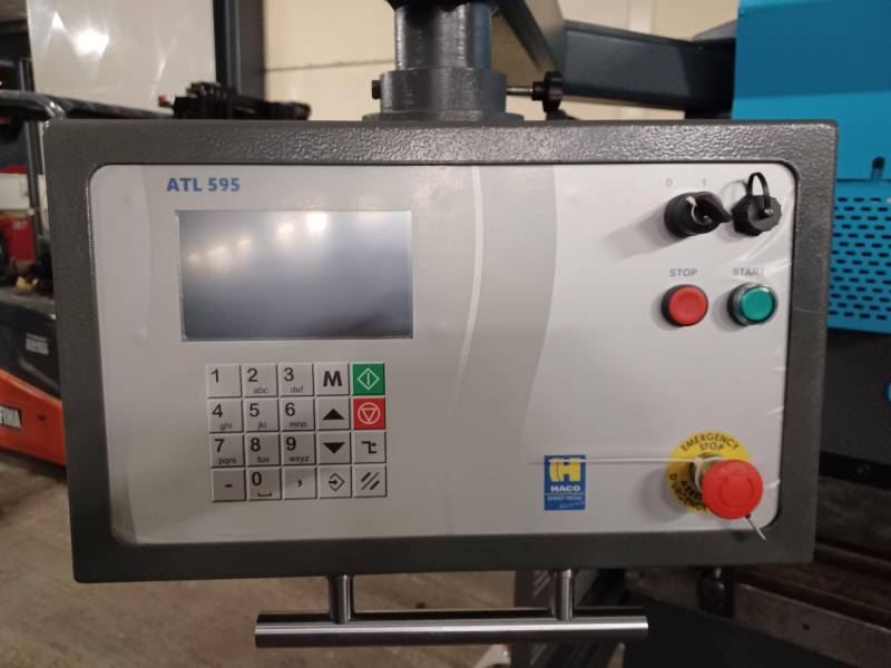 machine outil de pliage tole métal occasion FHAMO HACO France