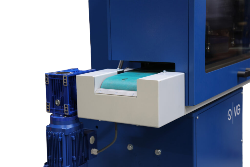 Ebavureuse semi-automatique B.O.S.S